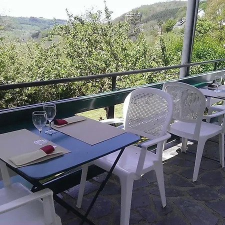 De - Cantal 3*